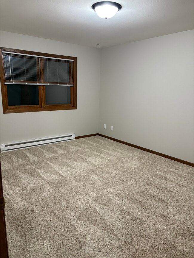 Bedroom - 805 Meadowview Ln