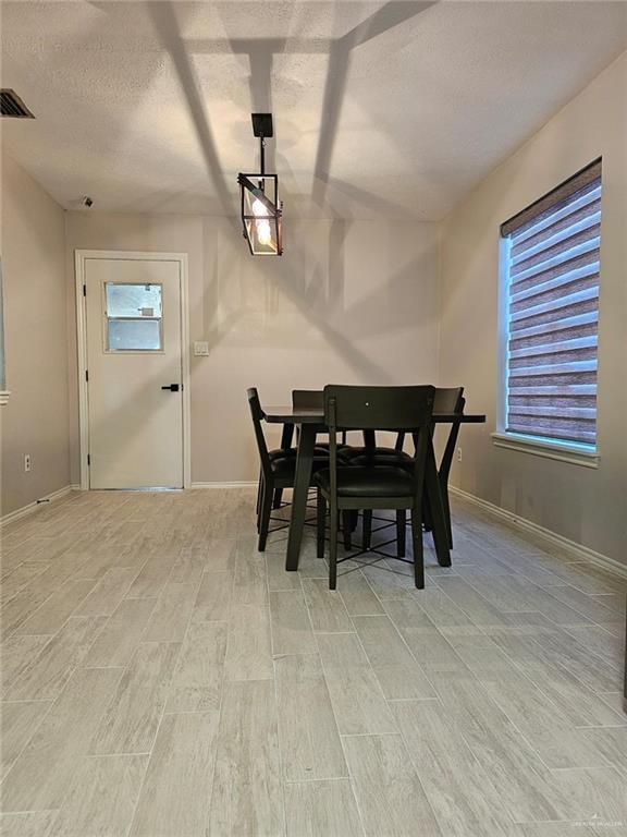 Foto del edificio - 508 W Iris Ave