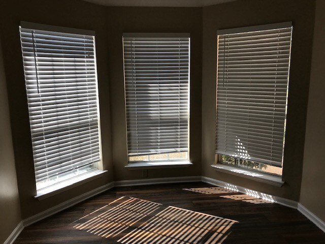 Building Photo - 5616 Autumn Valley Dr
