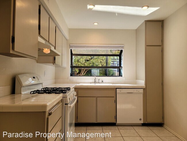 Building Photo - 2 br, 2 bath House - 747 Seneca St. C-23