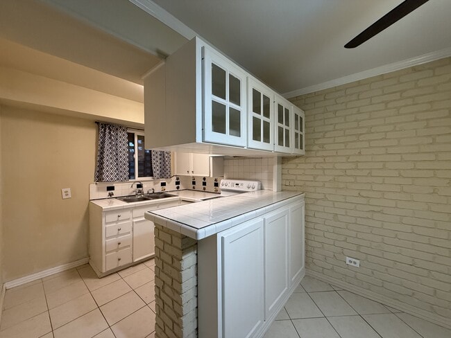 Building Photo - 3000 W Illinois Ave