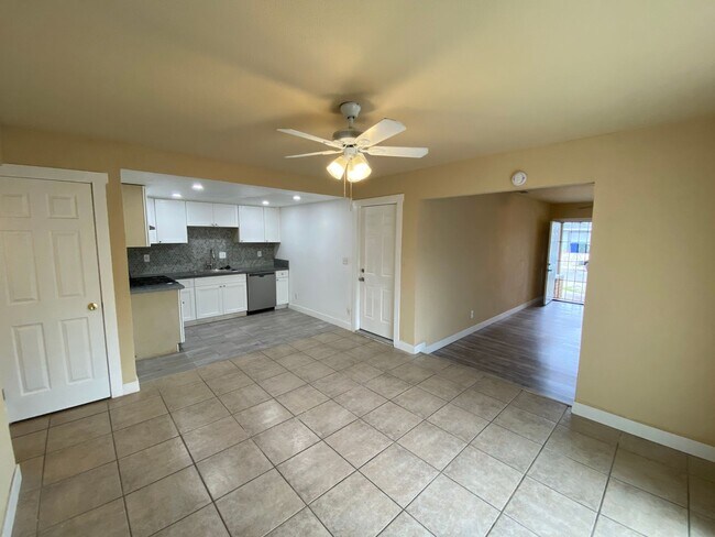 Foto del edificio - Cozy Update Duplex