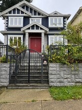 Building Photo - 3394 Seaforth Dr