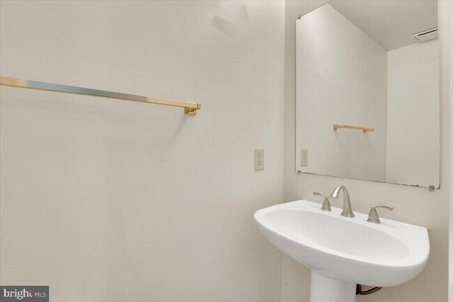 Foto del edificio - 2904 Oakton Crest Pl