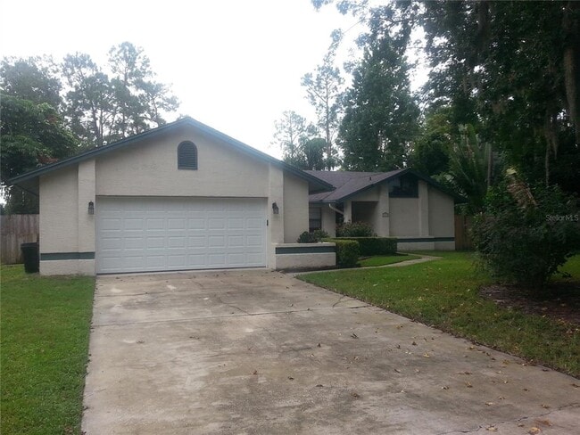 Building Photo - 9149 Palm Tree Dr