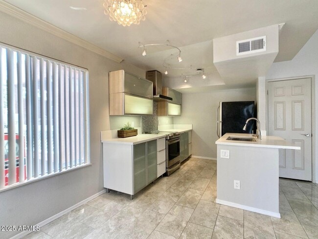 Foto del edificio - 3600 Hayden Rd