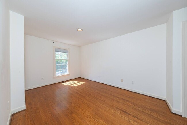 Foto del edificio - 503 S Boundary St