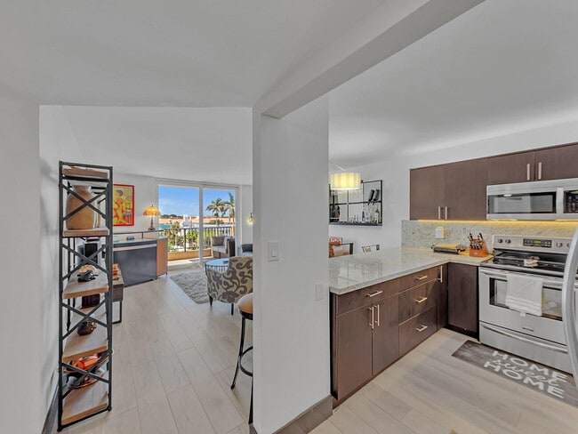 Foto del edificio - 1421 S Ocean Blvd