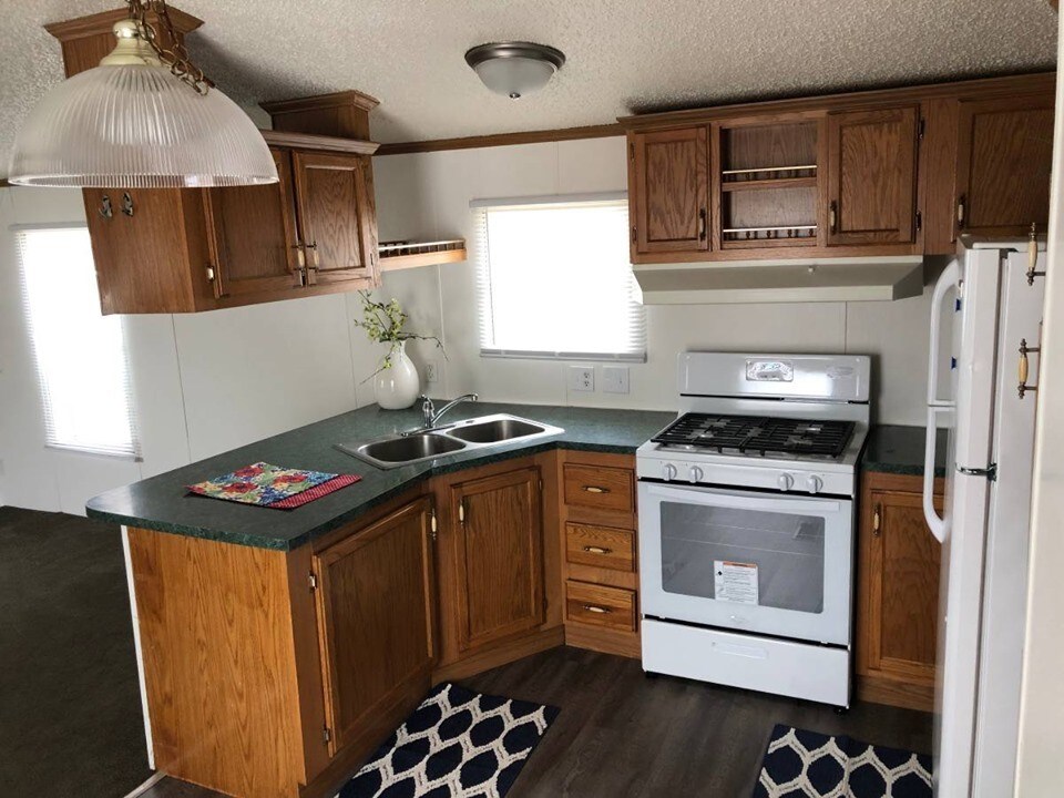 929 Monarch Ln, Rochester, IN 46975 House Rental in Rochester, IN