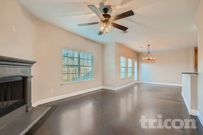 Foto del edificio - 2186 Liriope Ln