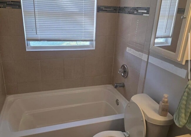 Building Photo - 2321 Shell Ave