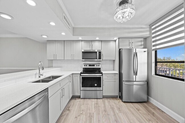 Building Photo - 3716 Whitehall Dr