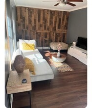 Building Photo - 6222 Foster St