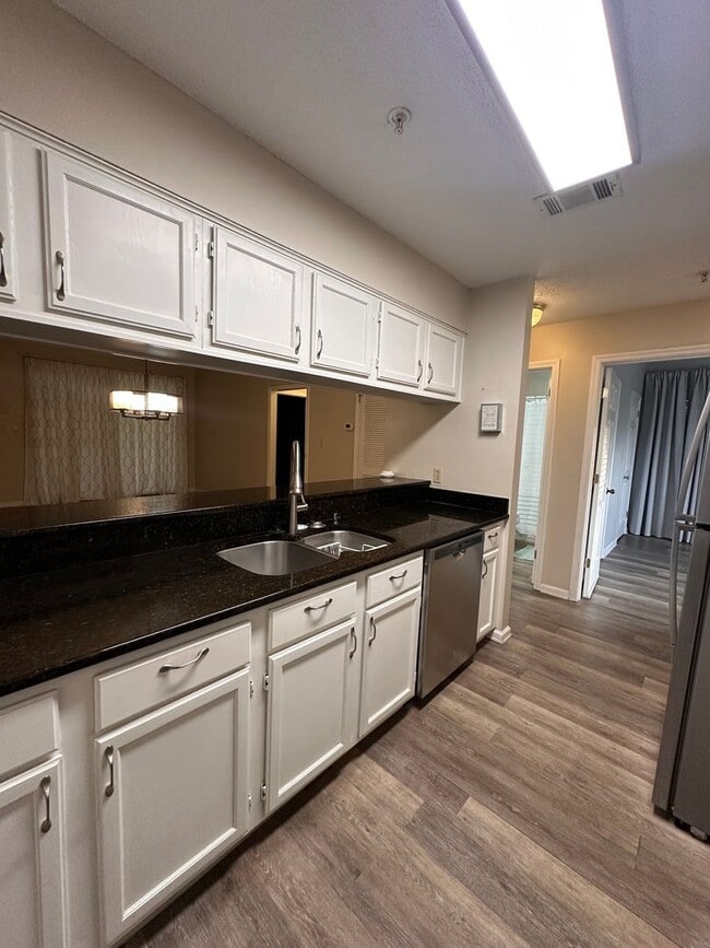 Building Photo - 200 Sandestin Ln