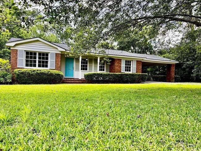 Building Photo - 305 Hartsfield Ln