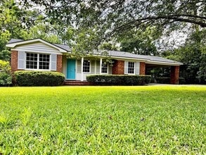 Building Photo - 305 Hartsfield Ln