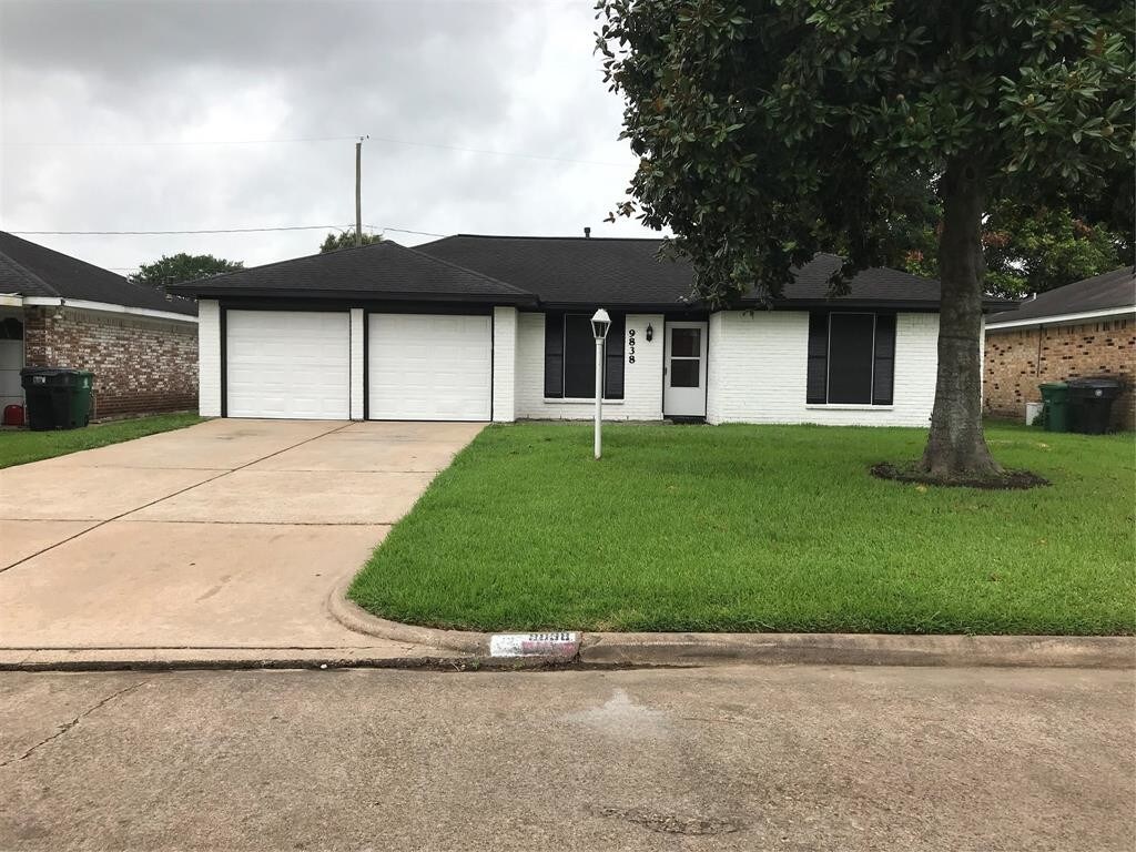 Primary Photo - 9838 Tiltree St