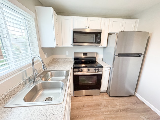 Foto del edificio - 1110 E Highland Ave