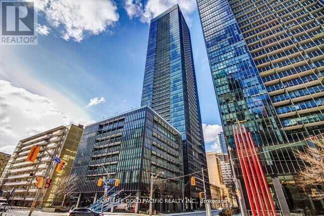 Photo du bâtiment - 101 Charles St E