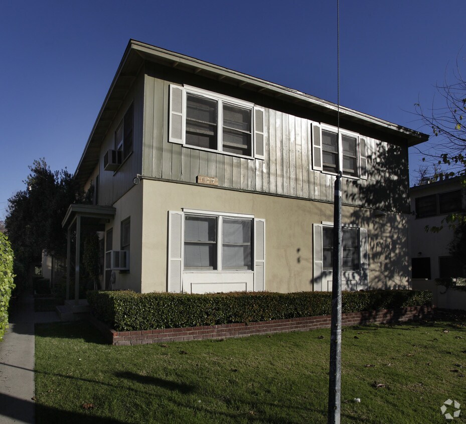 Foto del edificio - 13227 Oxnard St
