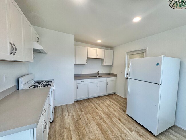 Foto del edificio - Clean and Lovely 2 Bedroom 1 Bathroom
