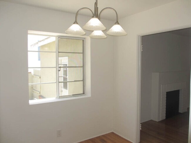 Comedor - 3244 Selby Ave