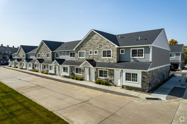 Building Photo - The Town Center Villas