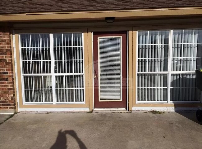 Foto del edificio - 2101 Ruger Dr