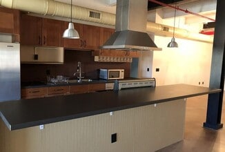 Building Photo - 406 Lincoln St