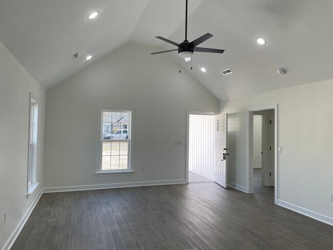 Foto del edificio - 3 BED, 2 BATH NEWLY CONSTRUCTED HOME