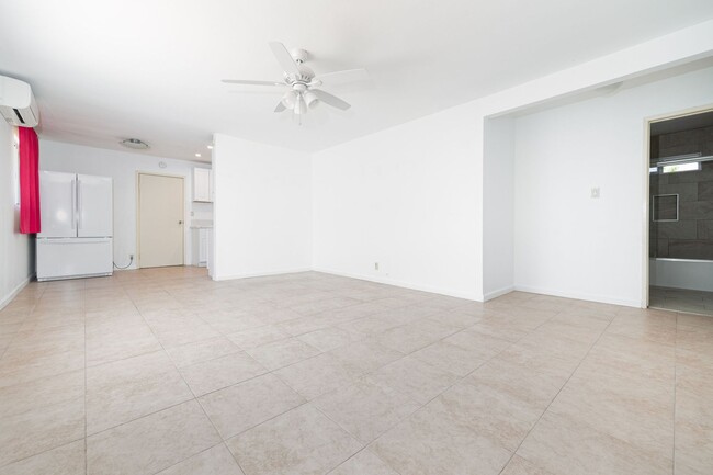 Building Photo - Cozy 2 Bedroom Home in Clairemont Mesa | A...