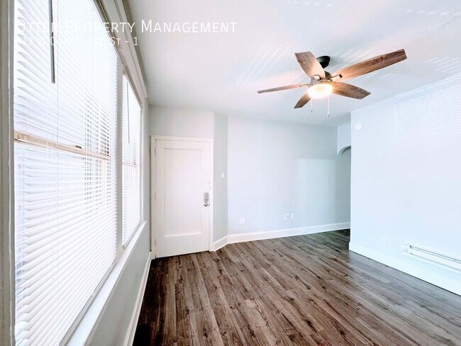 Foto del edificio - 613 W Courtland St