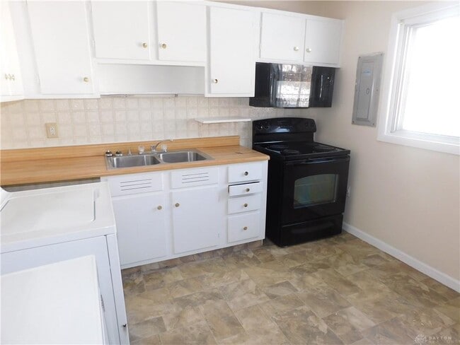 Foto del edificio - 4299 Curundu Ave