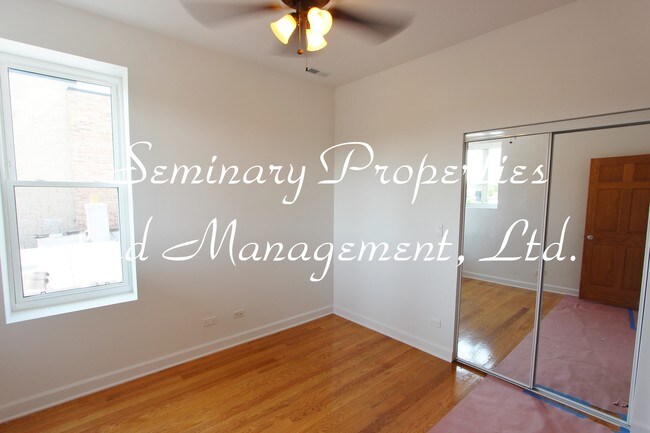 Building Photo - 3761 N Southport Ave