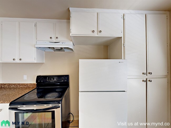 Building Photo - 2 br, 1 bath House - 4966 Auburn Dr Apt 2 2