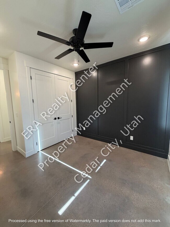 Foto del edificio - Newer Construction - 4 bedroom- 2 bath Single Family Home