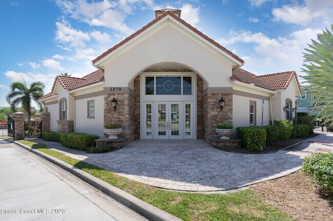 Building Photo - 1370 Isabella Dr