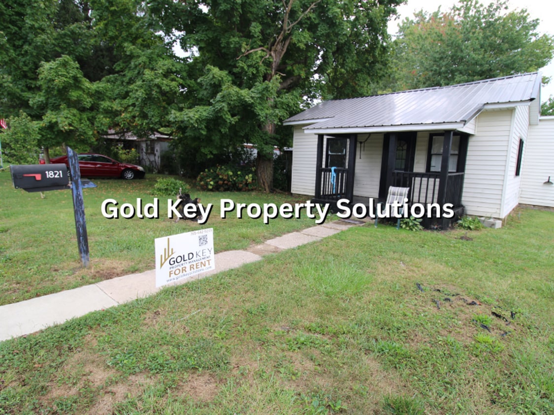 Primary Photo - MUNCIE 4 BR 1 BA House with Central Air an...