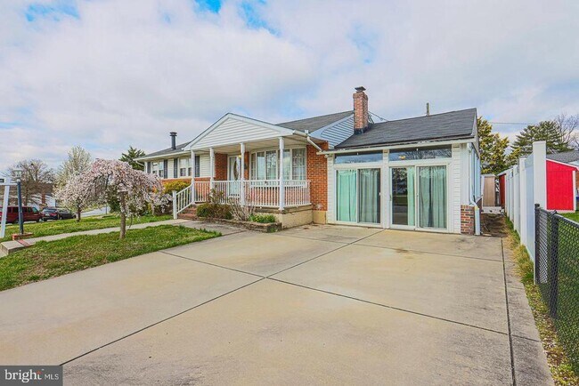 Foto del edificio - 8816 Richmond Ave