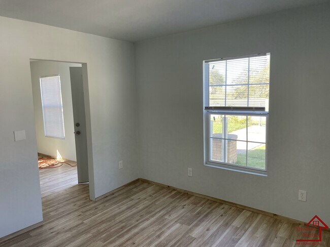 Foto del edificio - 906 SW G Ave