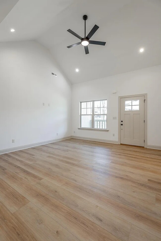 Building Photo - 208 Wheeler Ave