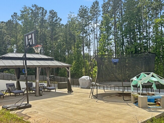 Foto del edificio - 81 Alder Creek Ct