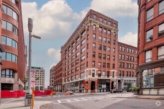 Building Photo - 121 Beach St