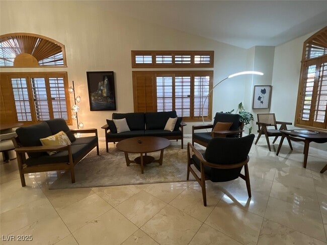 Foto del edificio - 8350 Campana Dr