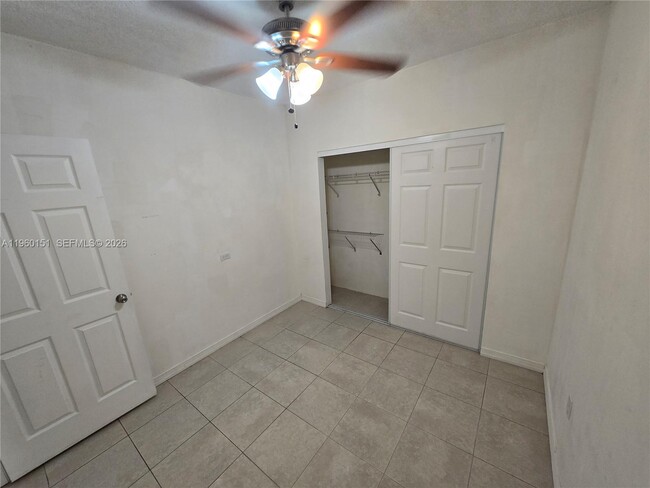Foto del edificio - 16650 SW 141st Ct