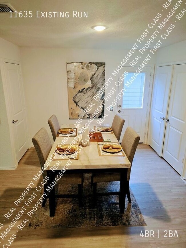 Foto del edificio - 11635 Existing Run