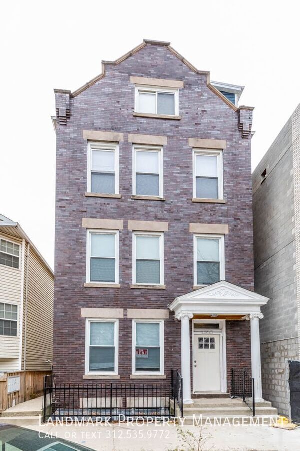 Building Photo - 2353 W 18th Pl