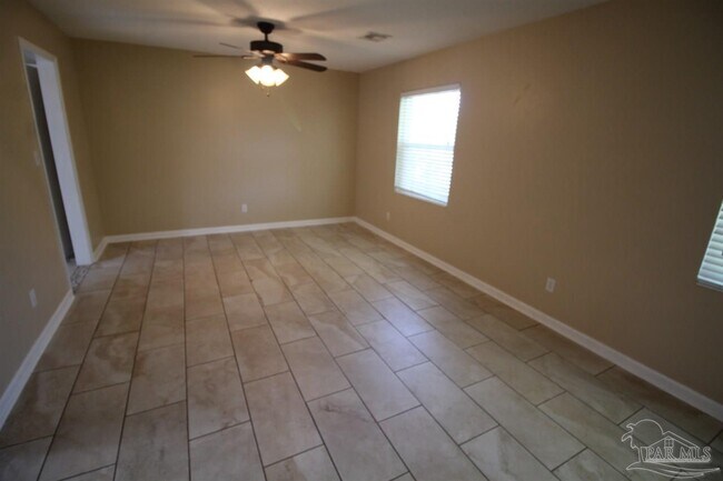Building Photo - 11640 Chanticleer Dr