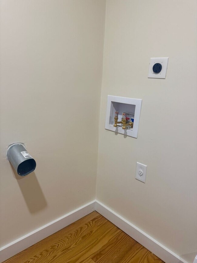 Foto del edificio - 111 Main St