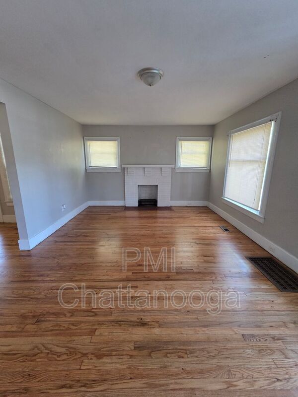 Foto del edificio - 101 Kingwood Dr